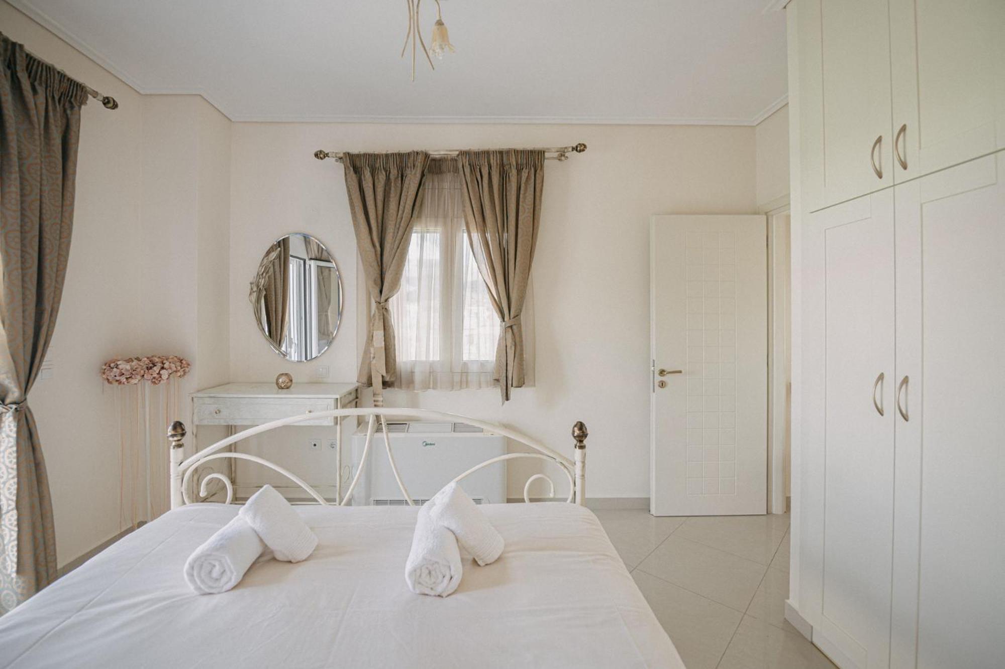 Nereides Luxury Villas Като Алмири Екстериор снимка