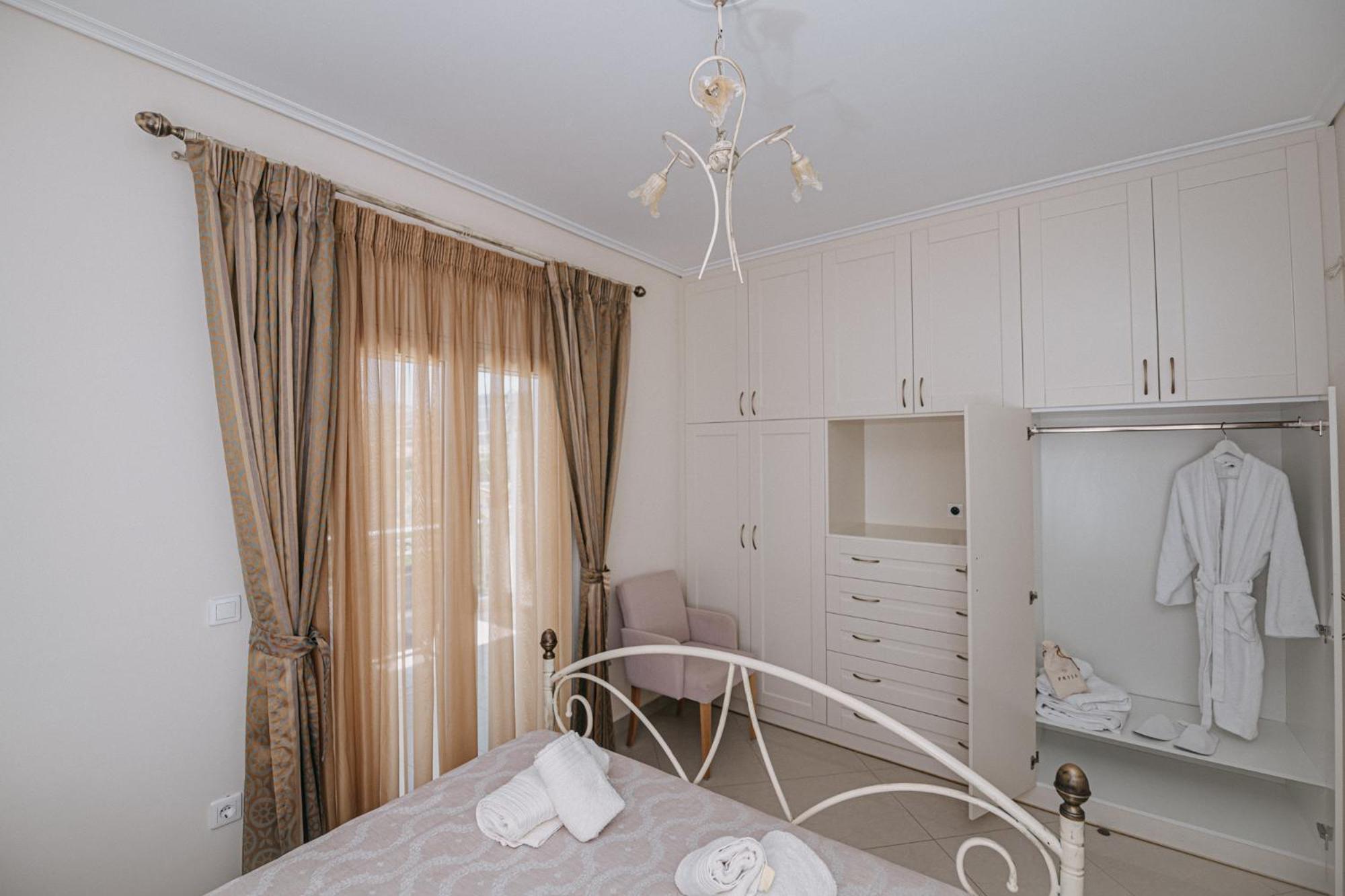 Nereides Luxury Villas Като Алмири Екстериор снимка